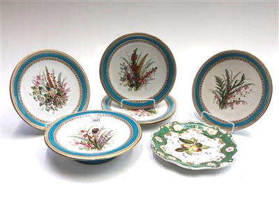 Lot 1021 - A Victorian Worcester porcelain dessert...