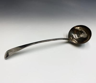 Lot 64 - A Victorian Old English pattern crested silver...