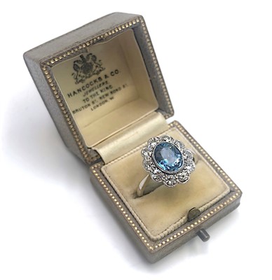 Lot 2821 - A fine 18ct white gold and platinum ring with...