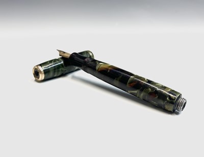 Lot 227 - A Parker green marbled Vacumatic fountain pen...