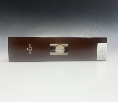 Lot 800 - Patek Philippe Calatrava reference 96...