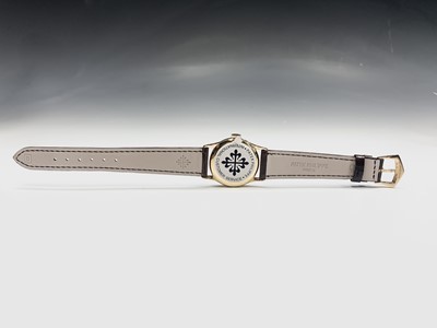Lot 800 - Patek Philippe Calatrava reference 96...