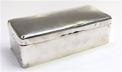 Lot 2069 - A George V silver cigar box, Birmingham 1914.
