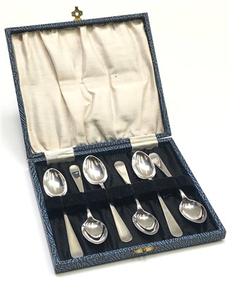 Lot 2108 - A set of six silver Old English pattern...