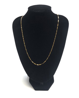 Lot 2460 - A modern flat link 9ct gold chain, 4.2g.