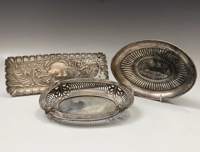 Lot 32 - Two silver bonbon bowls and a silver pen tray...