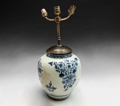 Lot 1 - A Chinese blue and white porcelain baluster...