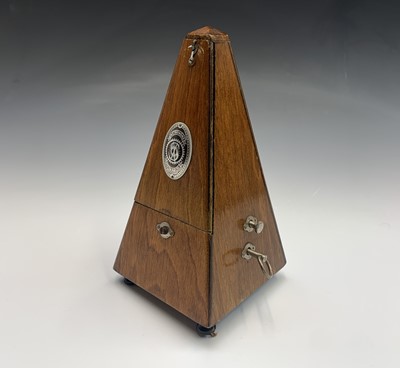 Lot 32 - A German made 'System Maelzel' metronome....