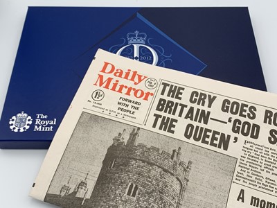 Lot 8 - 2012 Queen's Diamond Jubilee silver crown size...