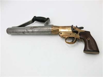 Lot 53 - An early 20th century Schermuly Line-Throwing...