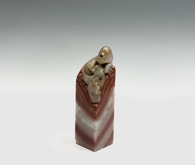 Lot 149 - A Chinese hardstone seal, 19th century,...