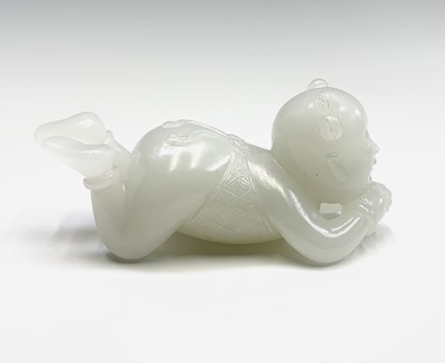 Lot 28 - A Chinese jade carving of a crane, 18th/19th...