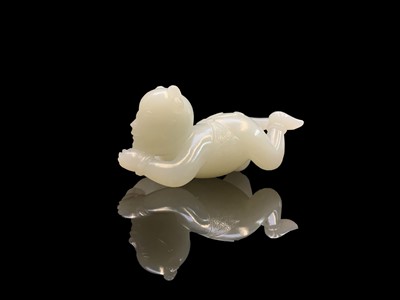 Lot 28 - A Chinese jade carving of a crane, 18th/19th...