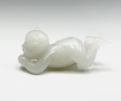 Lot 28 - A Chinese jade carving of a crane, 18th/19th...