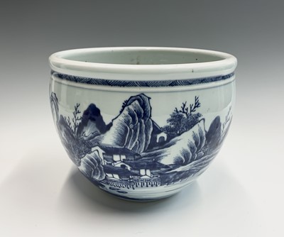 Lot 30 - A Chinese blue and white porcelain jardiniere,...