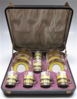 Lot 985 - A cased set of six George Jones & Sons...