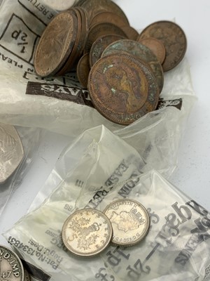 Lot 13 - Great Britain & Isle of Man Coins etc - A box...