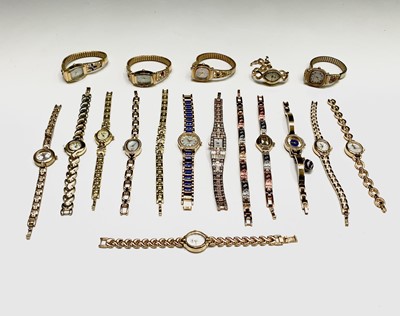 Lot 26 - Ladies gilt watches