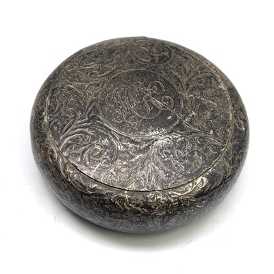 Lot 2169 - An Edwardian small engraved silver snuff box...