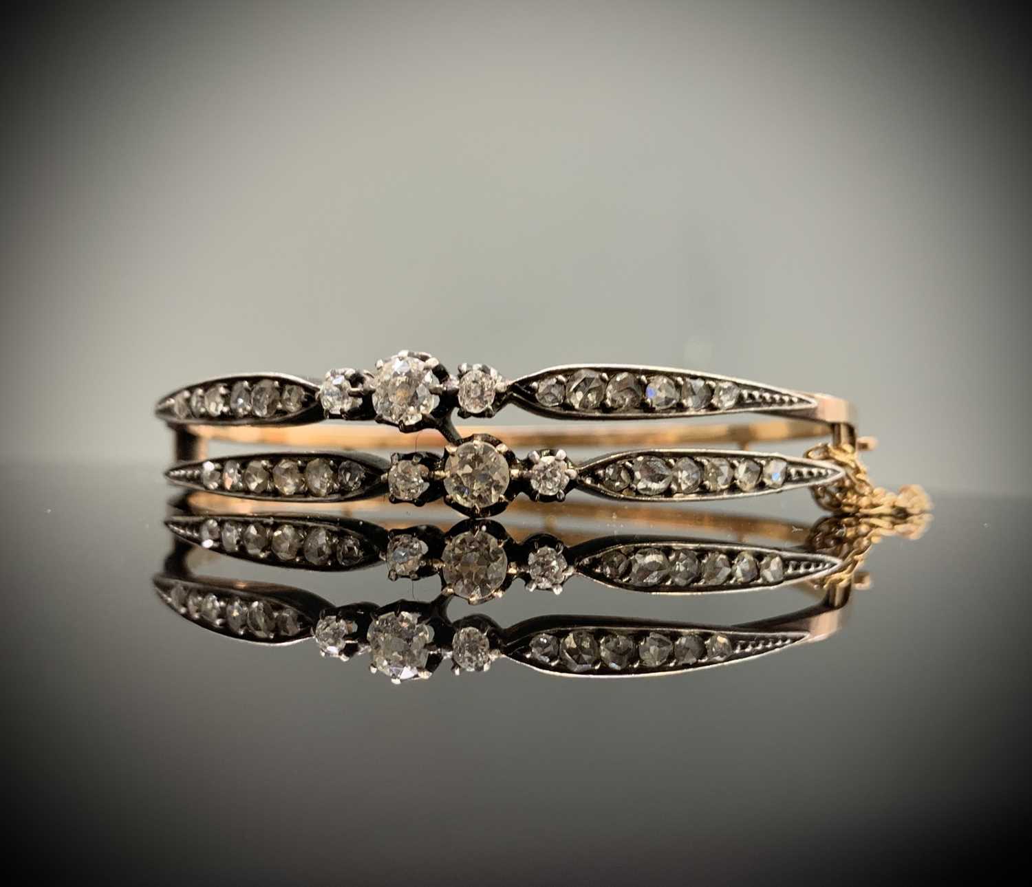 Lot 246 - A Victorian high purity gold hinged double...