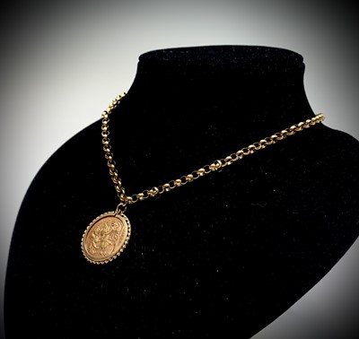 Lot 798 - An Edward VII full sovereign in 9ct rope twist...