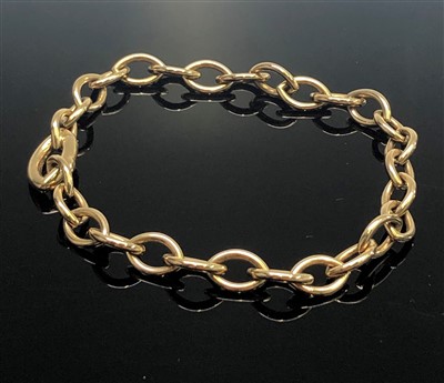 Lot 2586 - An 18ct gold modern chain bracelet, 13.2g.