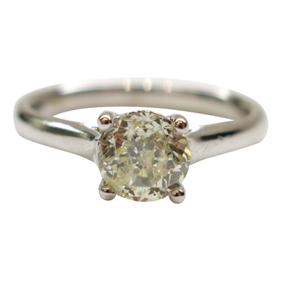 Lot 2793 - A solitaire diamond ring, the stone of...