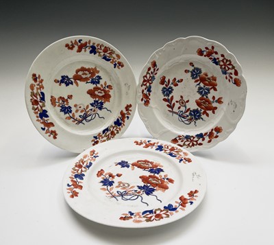 Lot 825 - A pair of Chamberlains Worcester plates, circa...