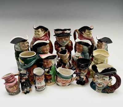 Lot 847 - A collection of pottery character and toby...
