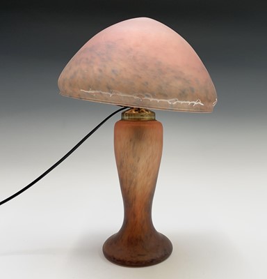 Lot 865 - A mottled glass table lamp and mushroom shade,...
