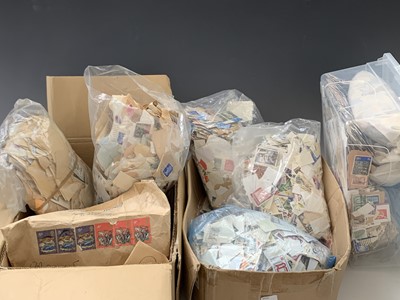 Lot 354 - World & GB Kiloware - A plastic tub containing...