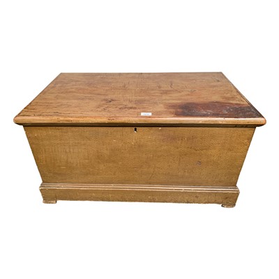 Lot 3428 - A Victorian pine blanket box, height 47cm,...