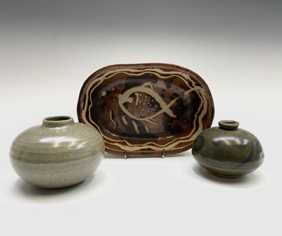Lot 878 - Geoffery Whiting (1919-1988) A studio pottery...