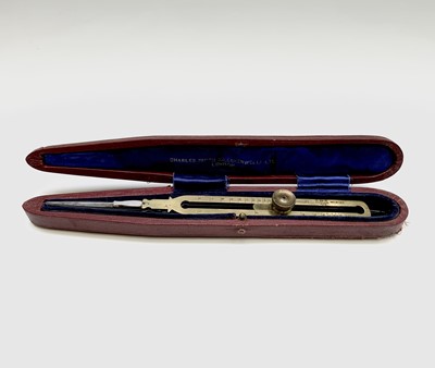 Lot 512 - A pair of WWII brass and steel proportional...