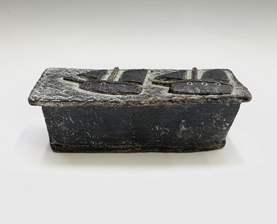 Lot 111 - John MALTBY (1936 - 2020) Ceramic box Signed...