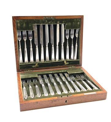 Lot 2308 - A set of twelve Elkington EPNS dessert knife...