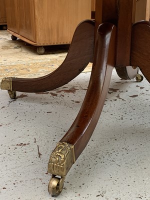 Lot 3101 - A George IV mahogany tilt top supper table,...