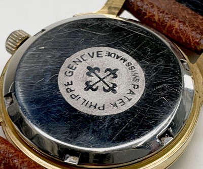 Lot 14 - A gentleman's automatic watch with spurious...
