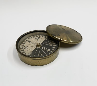 Lot 564 - A Singer's patent dry card floating pocket...