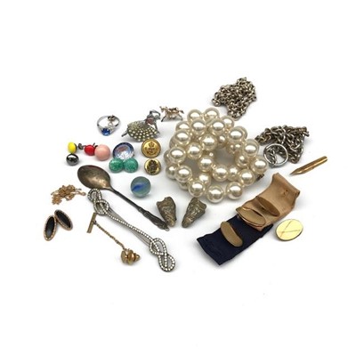 Lot 2406 - A paste set double bow hairslide, a paste set...