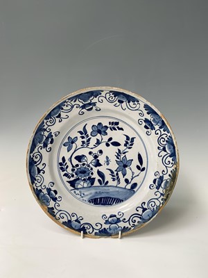 Lot 109 - An English delft dish, mid 18th century,...