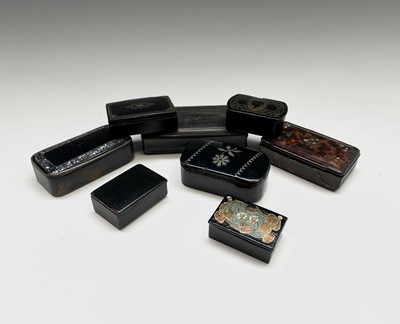 Lot 294 - A collection of eight assorted Victorian snuff...