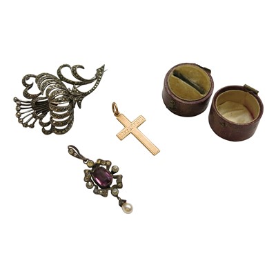 Lot 2787 - A 9ct gold cross, a paste set silver brooch, a...