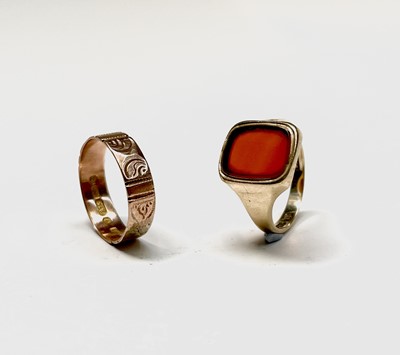 Lot 59 - A 9ct gold signet ring set carnelian 4.8gm...