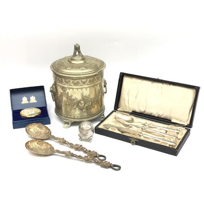 Lot 2310 - A biscuit barrel etc.