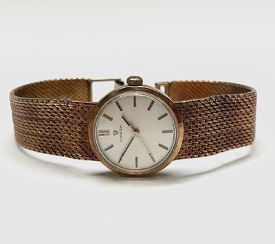 Lot 230 - An Omega 9ct gold ladies wristwatch with 630...