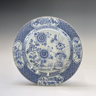 Lot 50 - A Chinese Export porcelain blue and white...