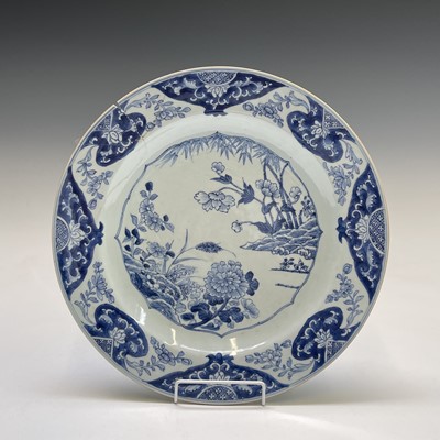 Lot 49 - A Chinese Export porcelain blue and white...