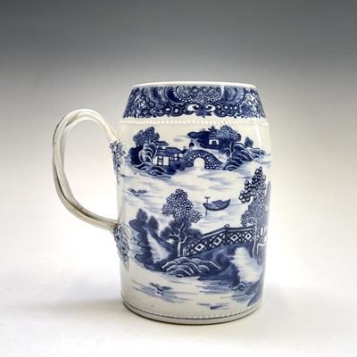 Lot 38 - A Chinese Export porcelain blue and white mug,...