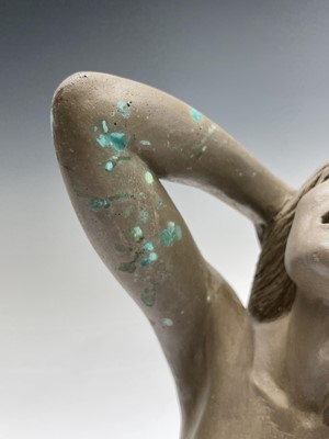 Lot 1071 - Alec WILES (1924) Kneeling Nude Ciment fondu...